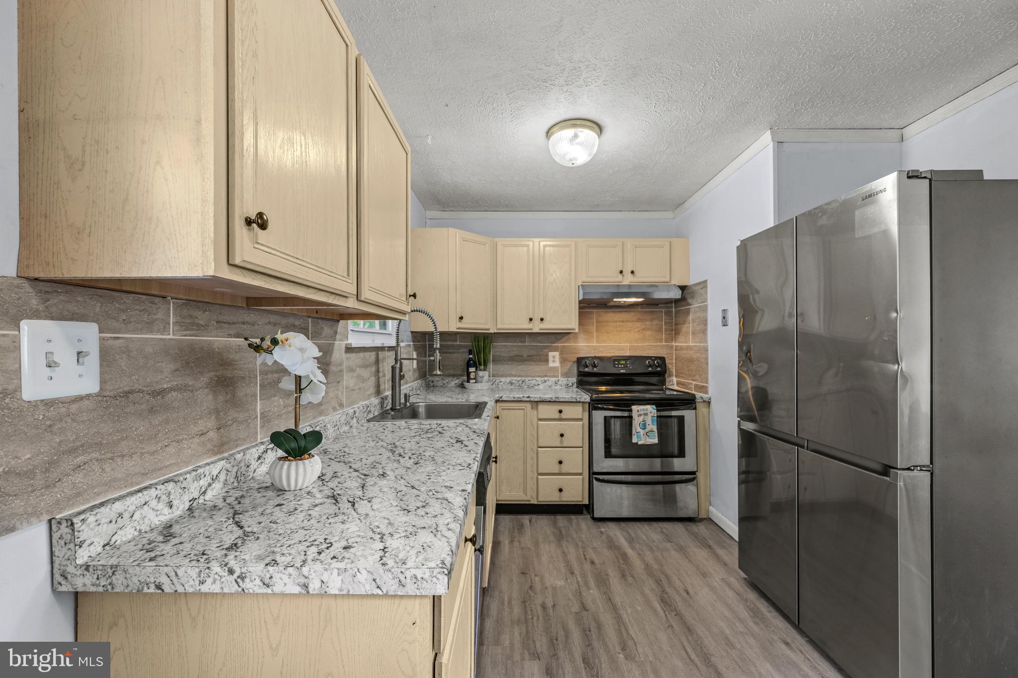 7985 SCOTTS MANOR COURT