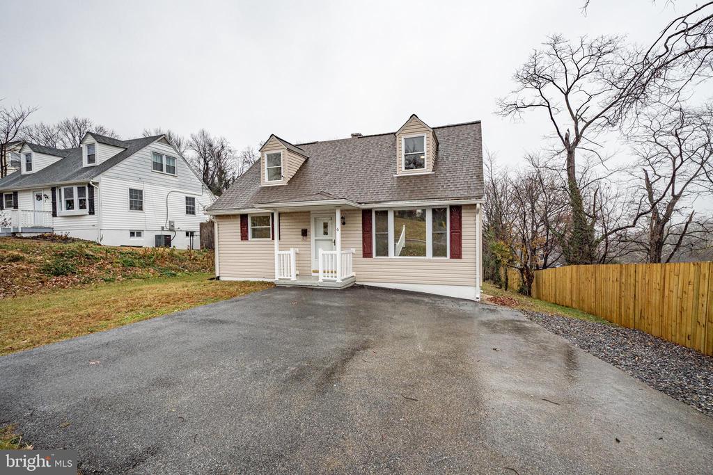 6 MOUNTAIN ROAD