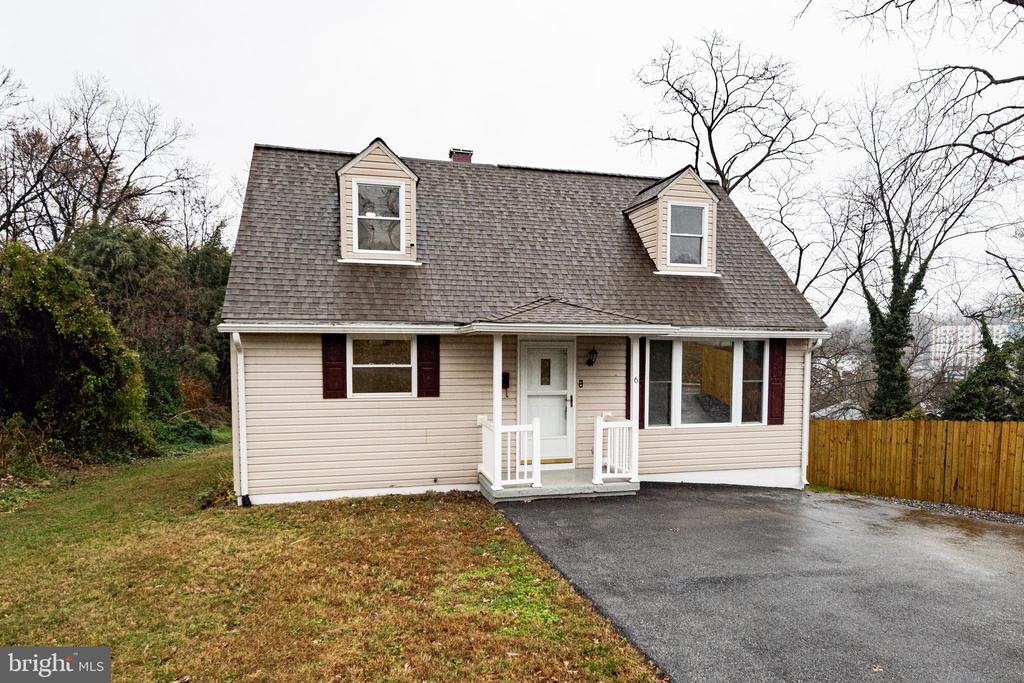 6 MOUNTAIN ROAD