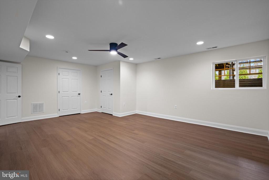 2444 HIGHTEE COURT