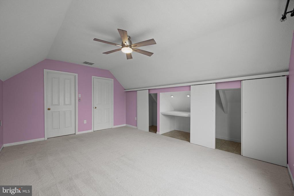 2444 HIGHTEE COURT