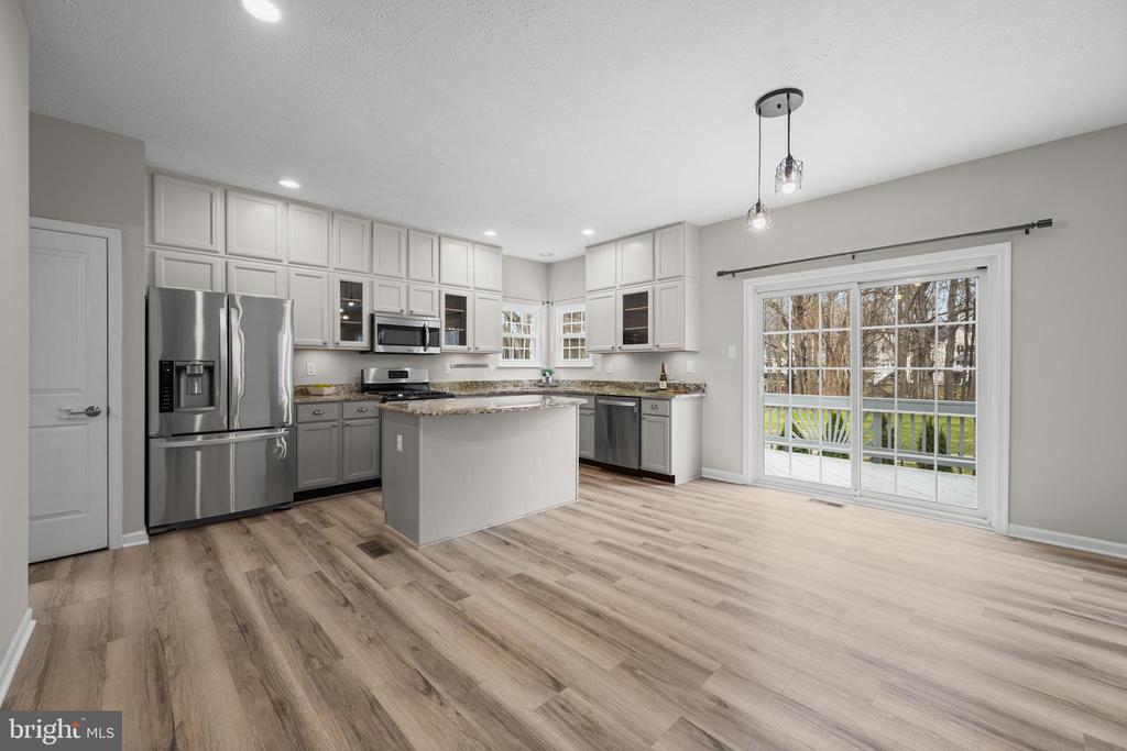 2444 HIGHTEE COURT