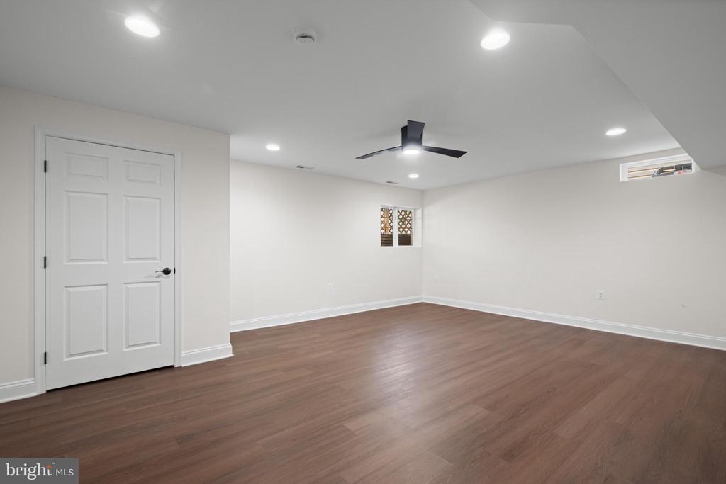 2444 HIGHTEE COURT