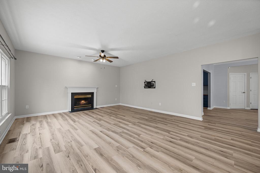 2444 HIGHTEE COURT