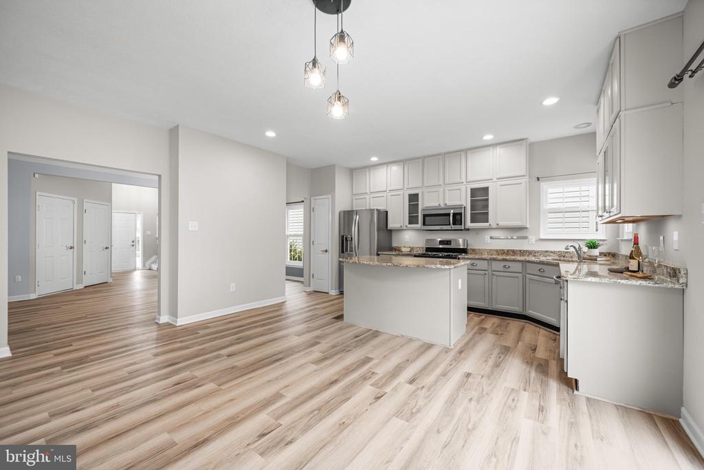 2444 HIGHTEE COURT