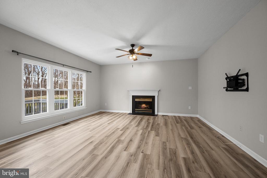 2444 HIGHTEE COURT