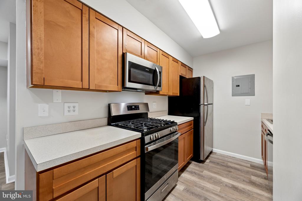 7 SILVERWOOD CIRCLE Unit: 3