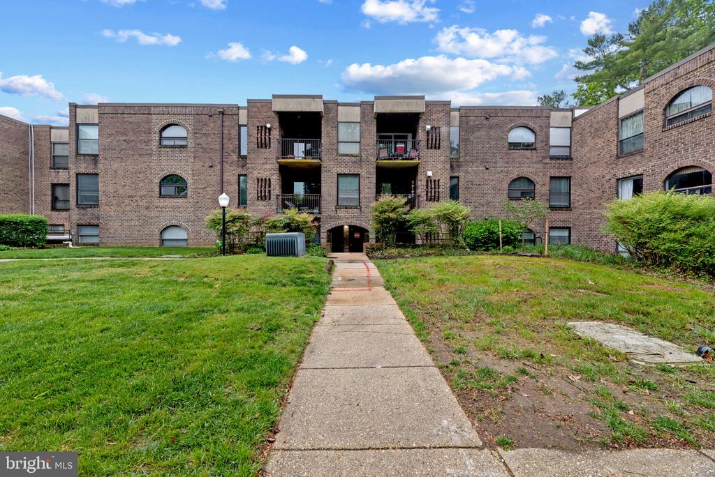 7 SILVERWOOD CIRCLE Unit: 3