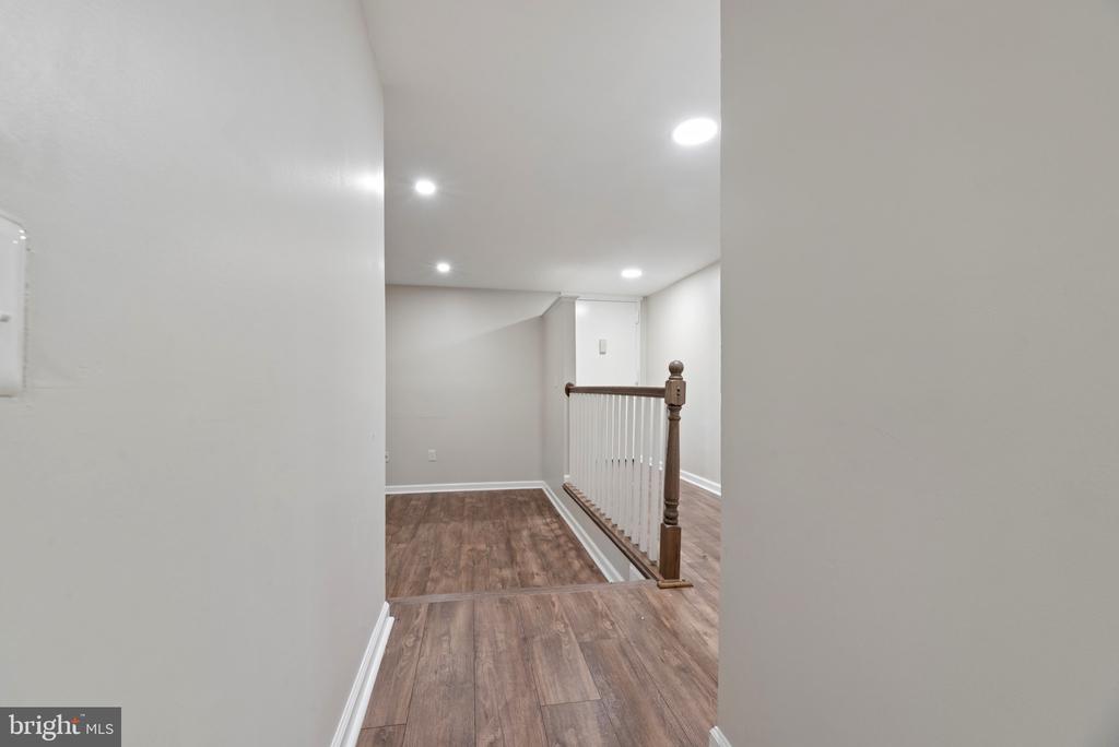 7 SILVERWOOD CIRCLE Unit: 3