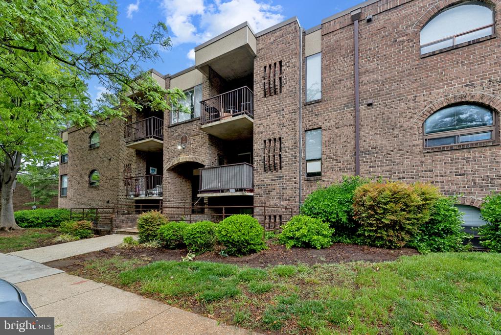 7 SILVERWOOD CIRCLE Unit: 3