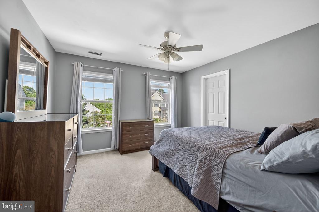 452 LARKSPUR LANE