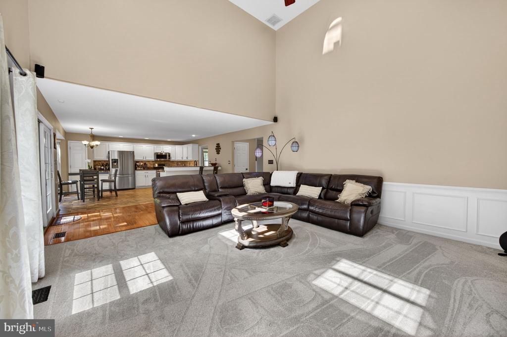 452 LARKSPUR LANE
