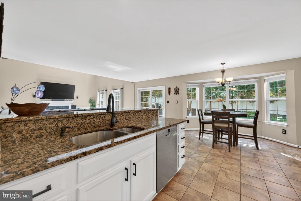 452 LARKSPUR LANE