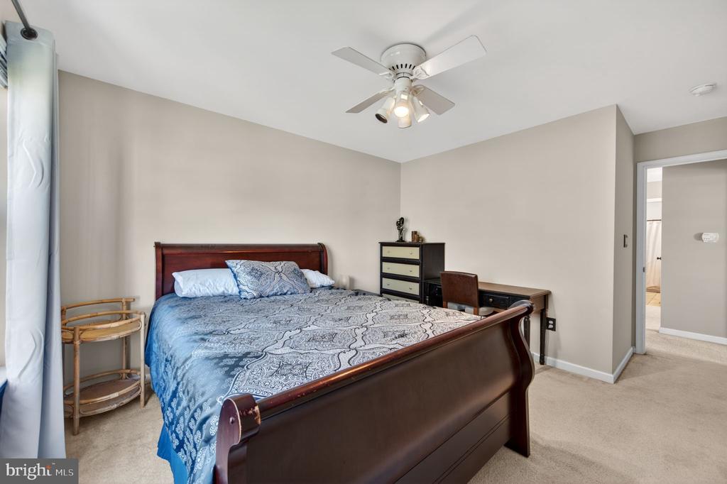 452 LARKSPUR LANE