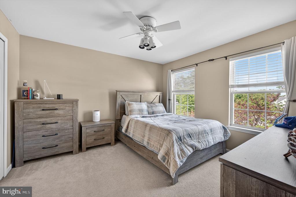 452 LARKSPUR LANE