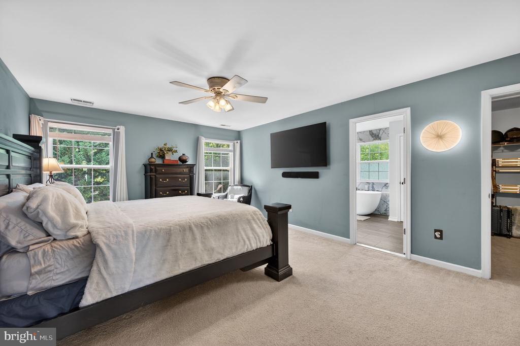 452 LARKSPUR LANE