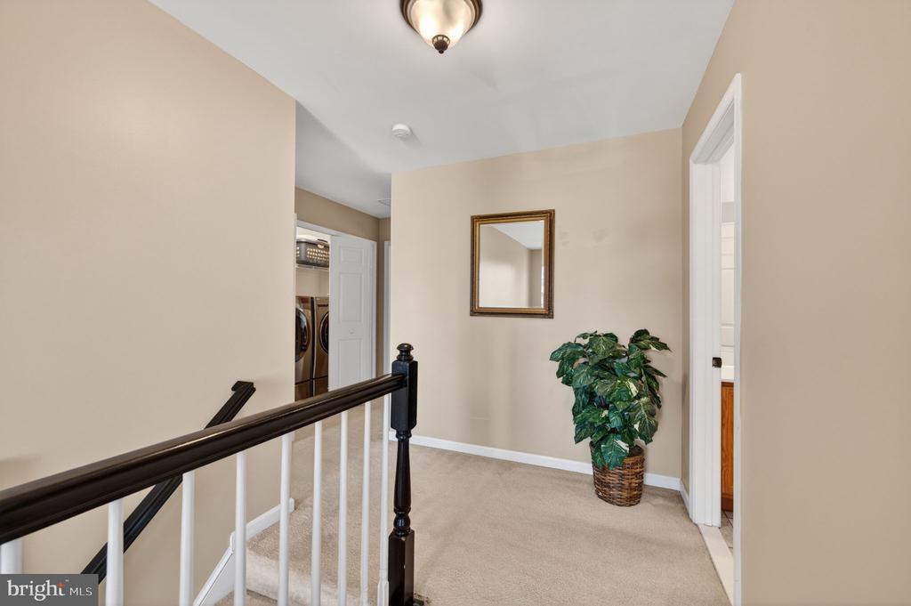 452 LARKSPUR LANE