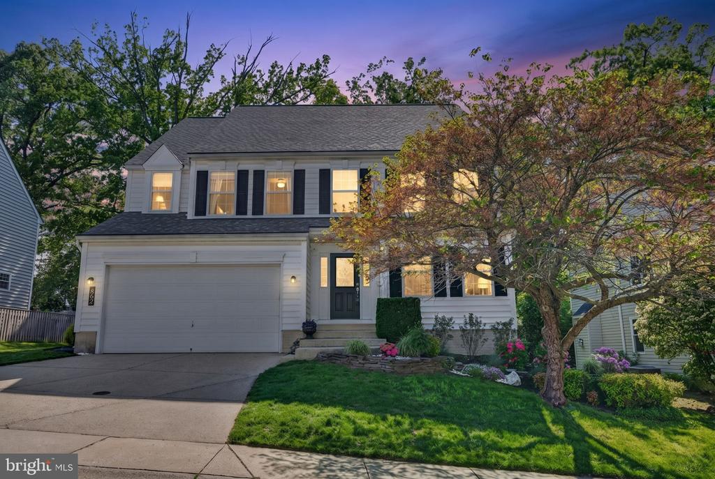 452 LARKSPUR LANE