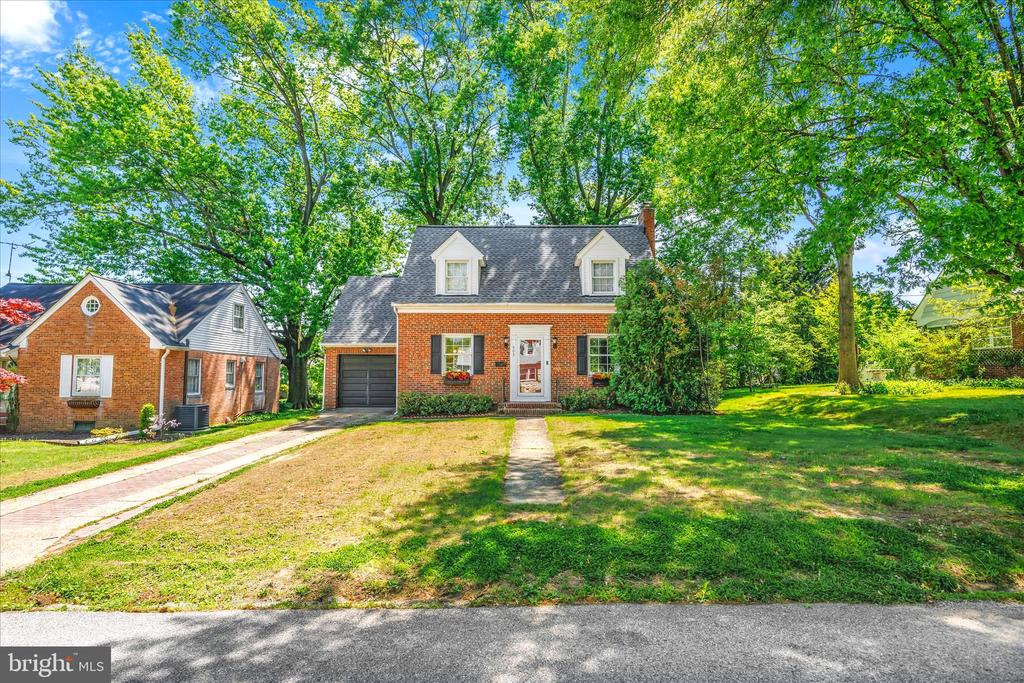 503 FOREST VIEW ROAD