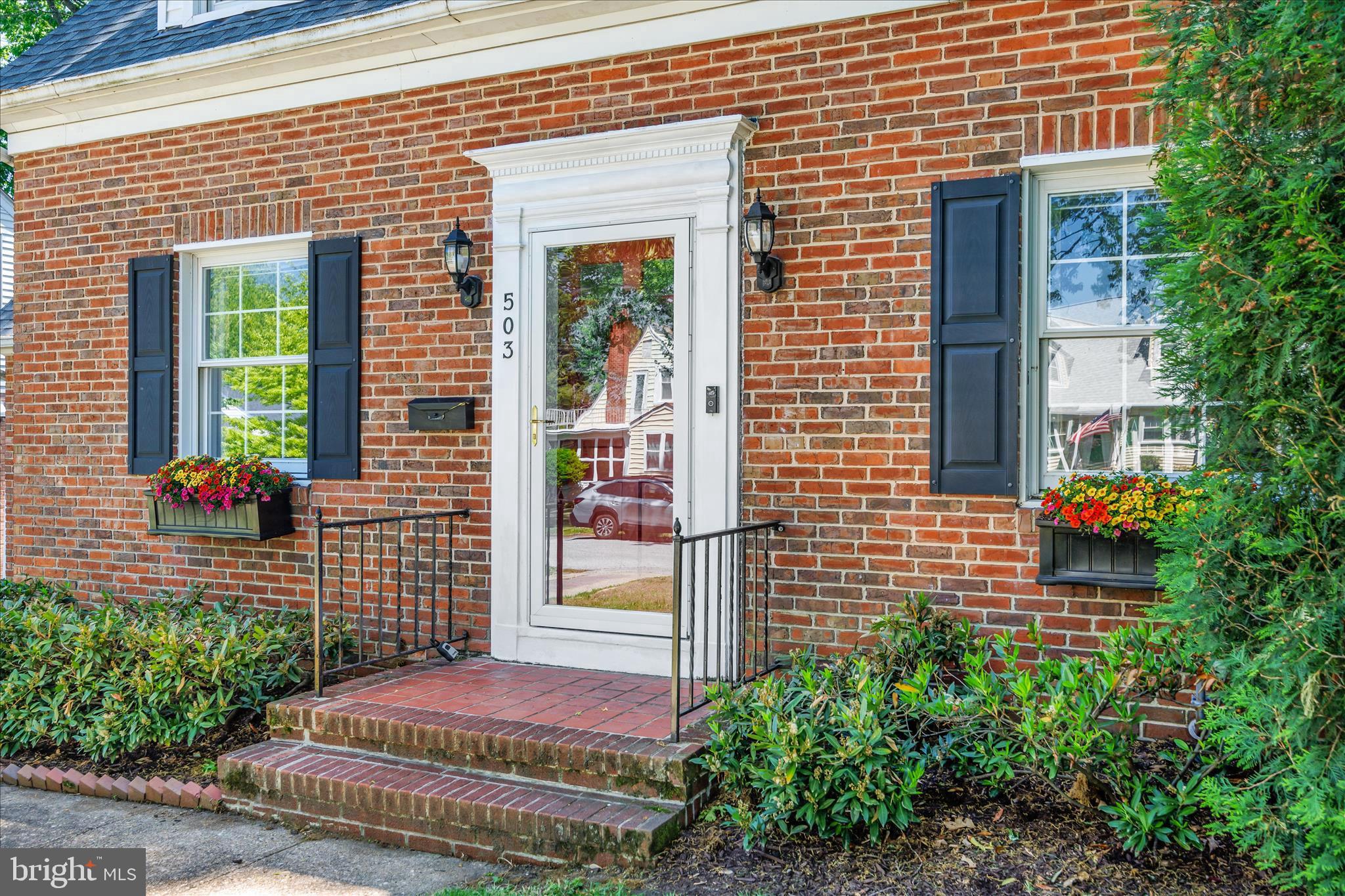 503 FOREST VIEW ROAD