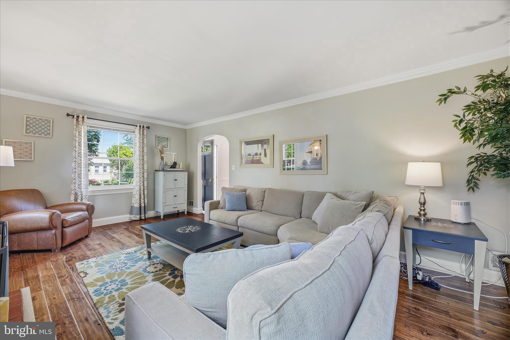 503 FOREST VIEW ROAD