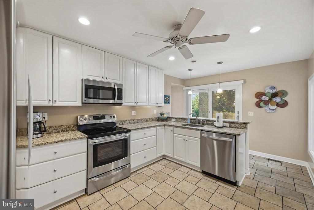 503 FOREST VIEW ROAD