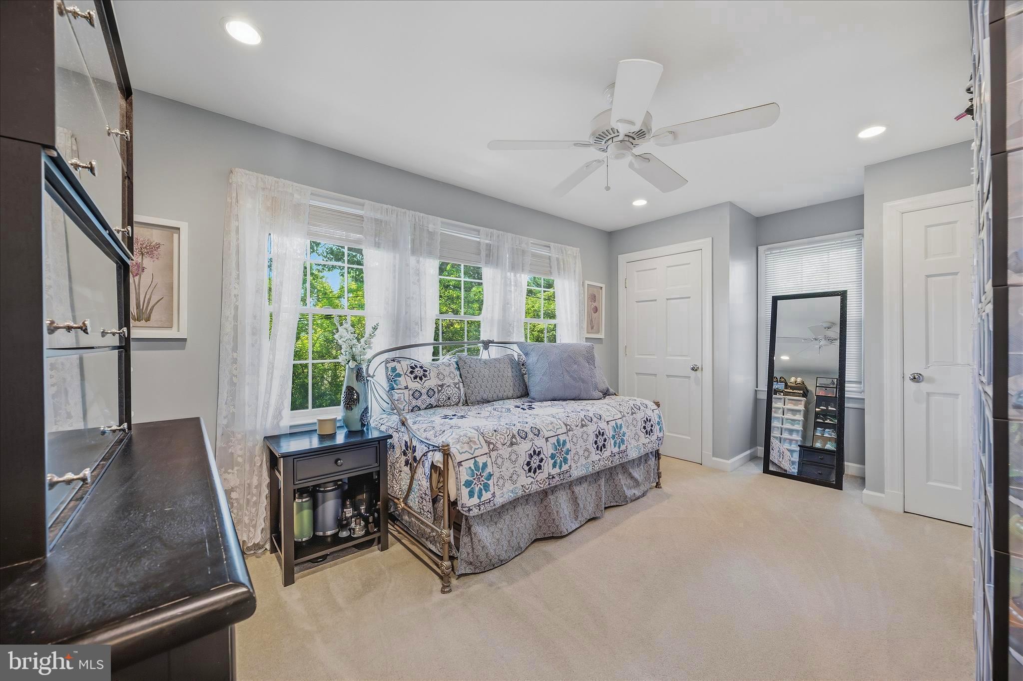 503 FOREST VIEW ROAD