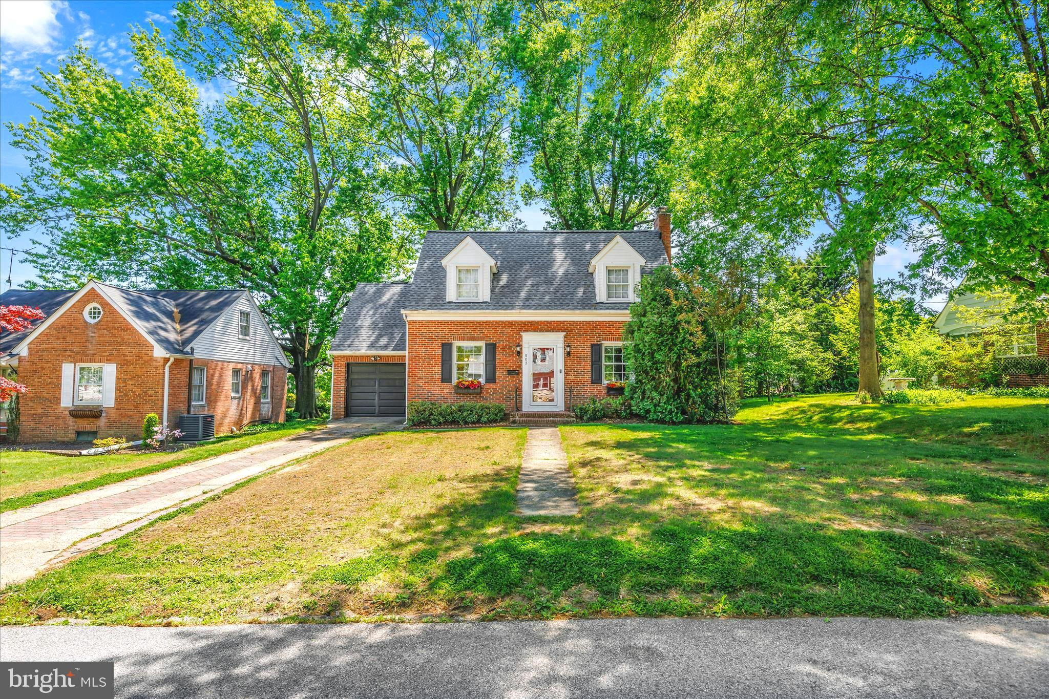 503 FOREST VIEW ROAD