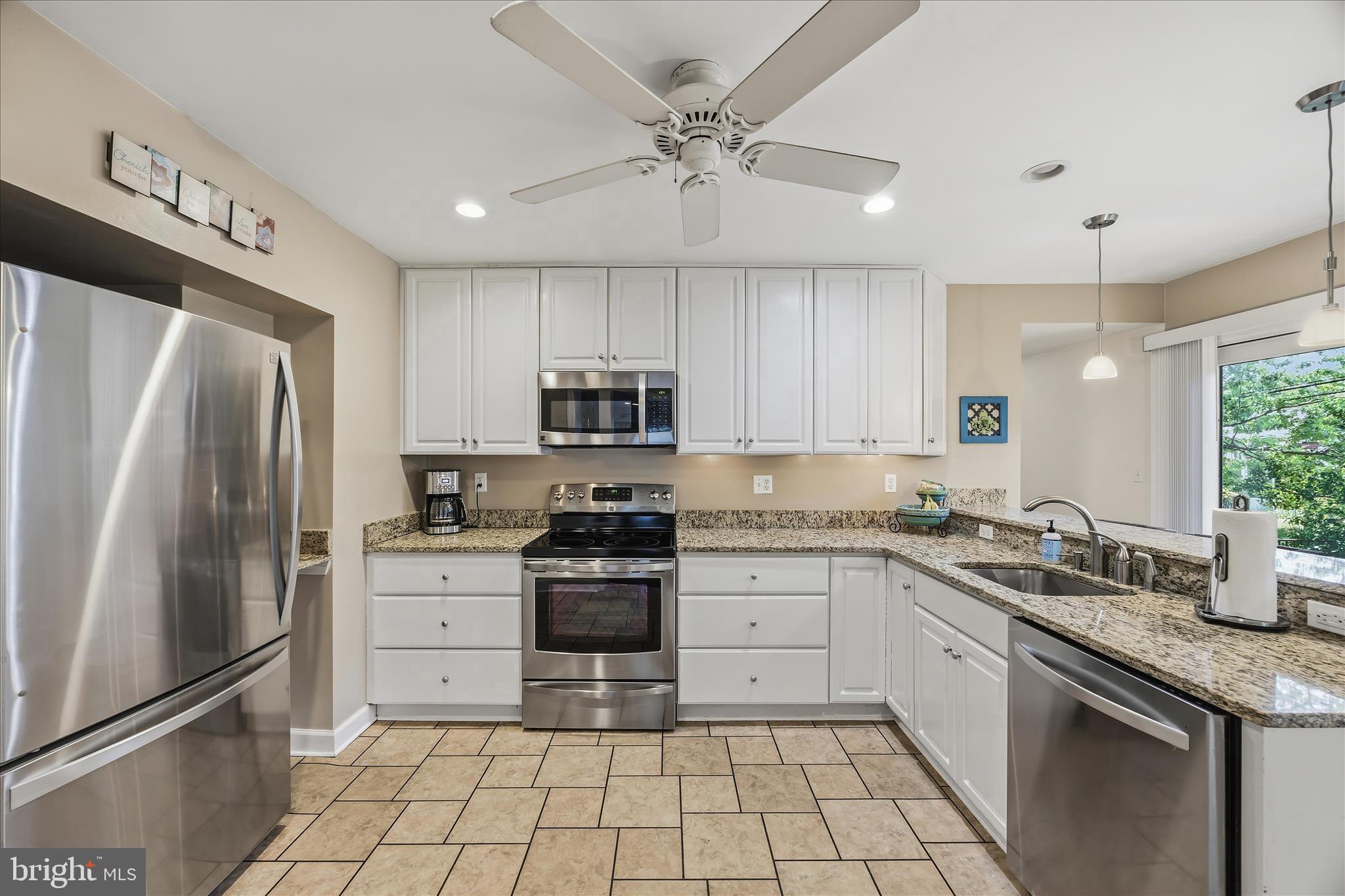 503 FOREST VIEW ROAD