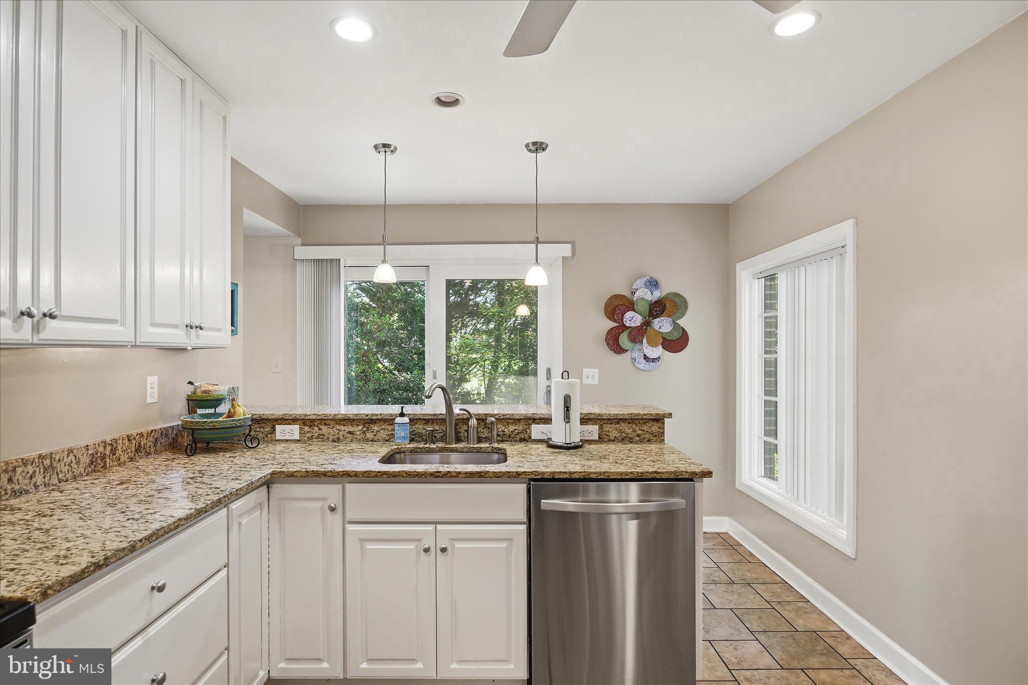 503 FOREST VIEW ROAD