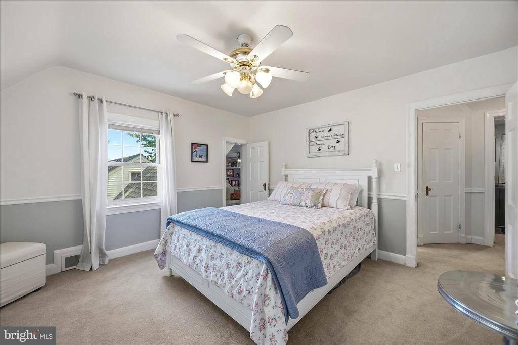 503 FOREST VIEW ROAD