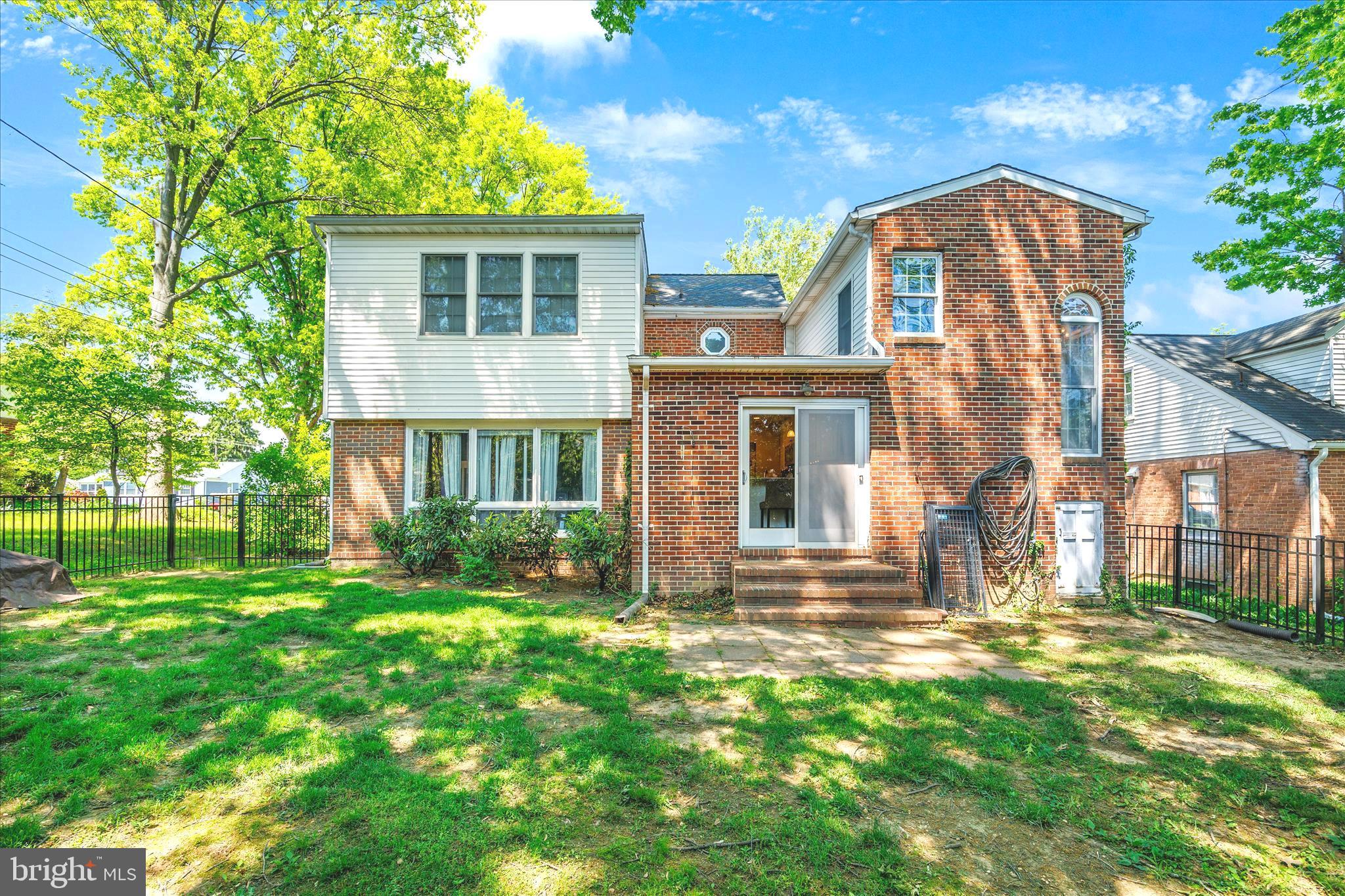 503 FOREST VIEW ROAD