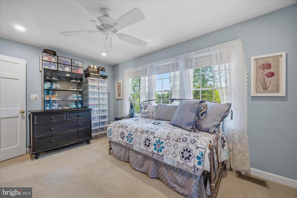 503 FOREST VIEW ROAD