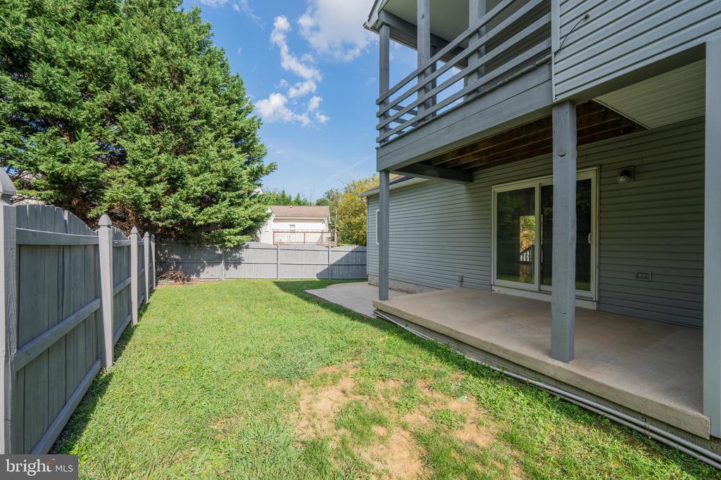 709 SUNNYFIELD LANE