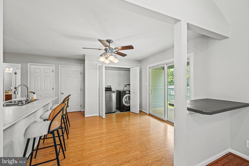 709 SUNNYFIELD LANE