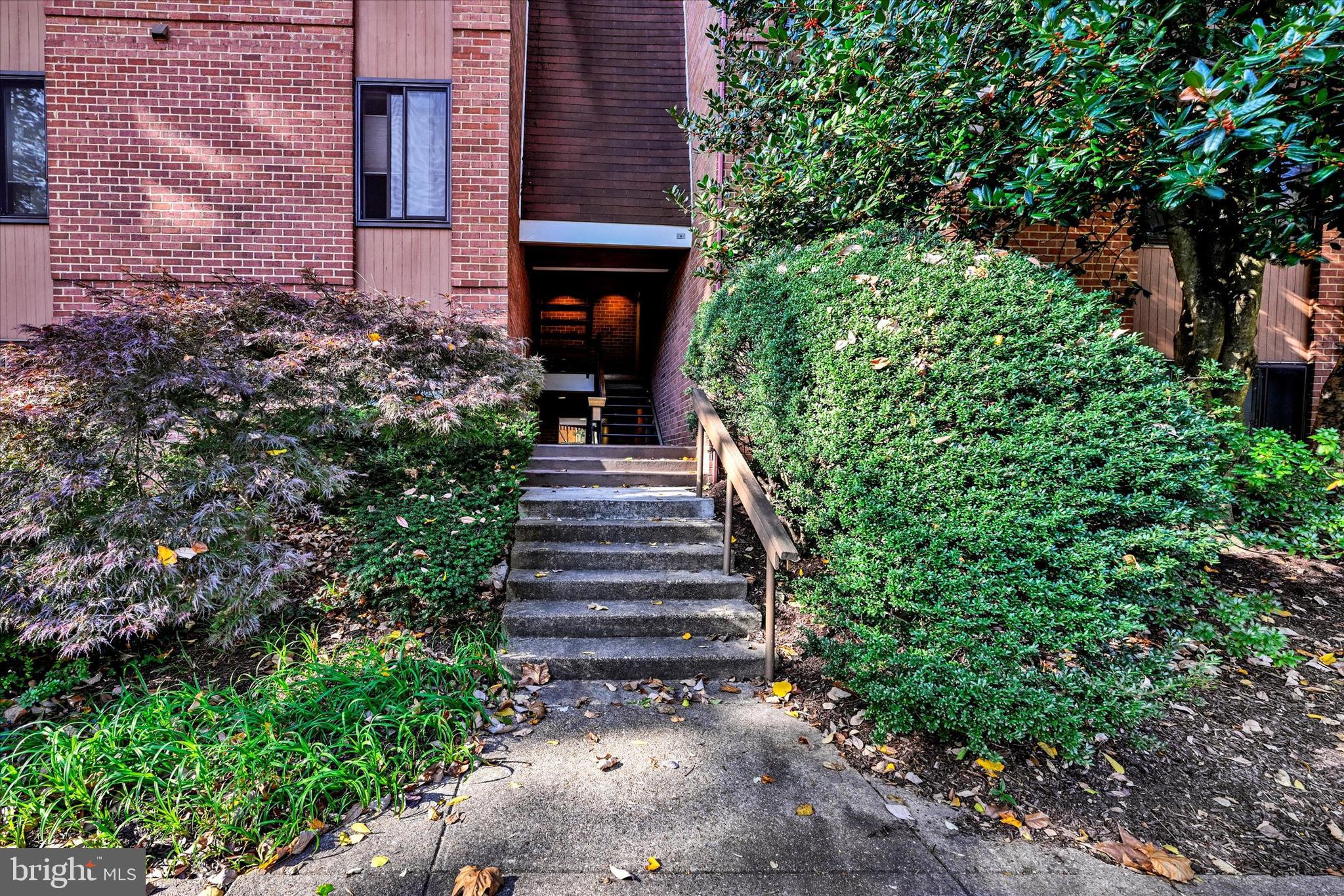15 Cross Keys ROAD Unit: 15C