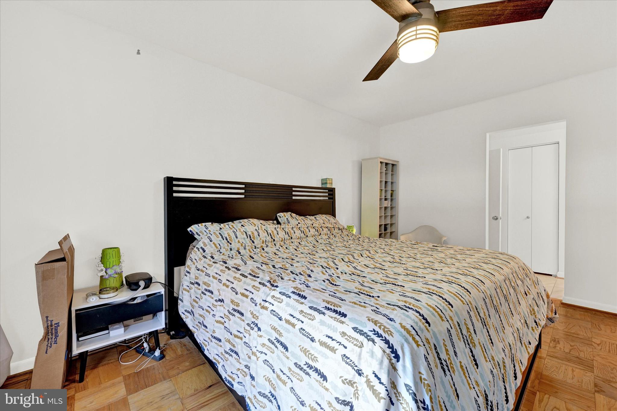 15 Cross Keys ROAD Unit: 15C