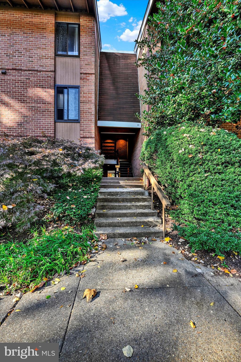 15 Cross Keys ROAD Unit: 15C