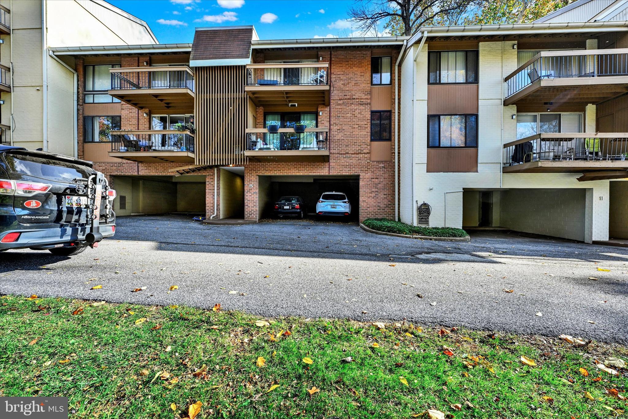 15 Cross Keys ROAD Unit: 15C
