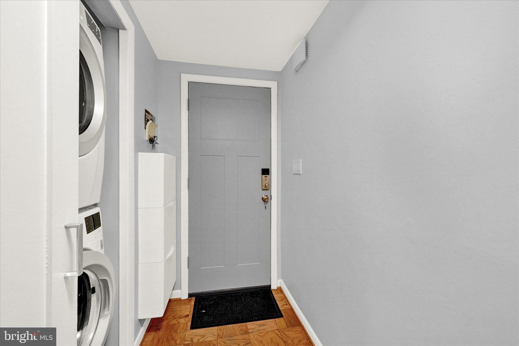 15 Cross Keys ROAD Unit: 15C