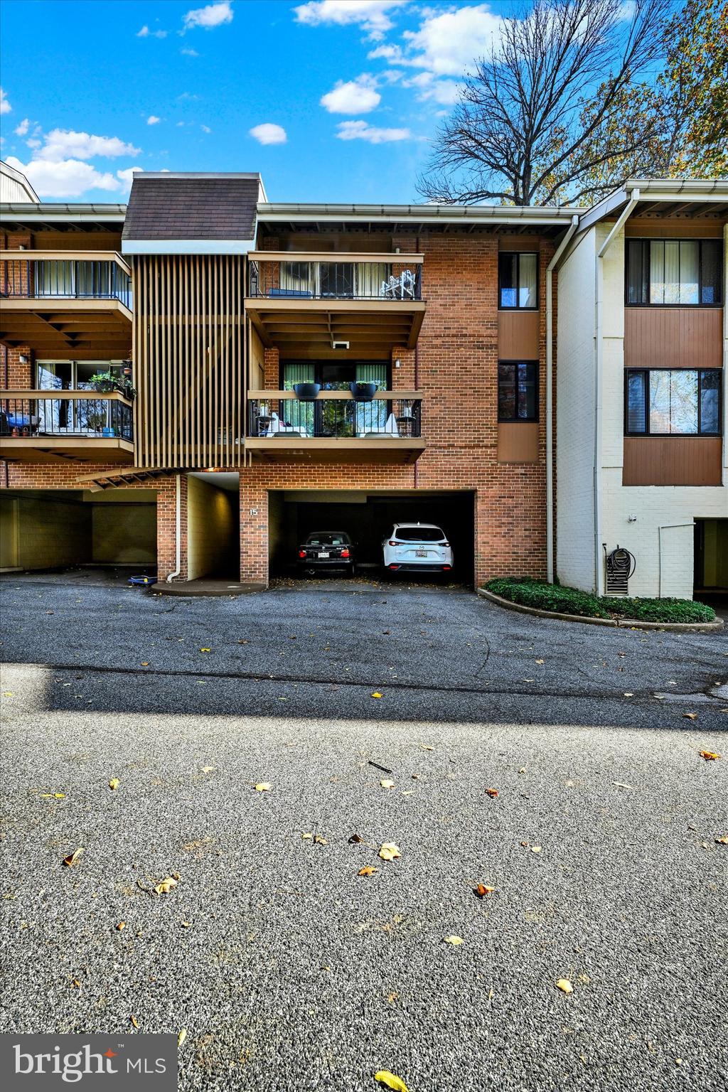 15 Cross Keys ROAD Unit: 15C