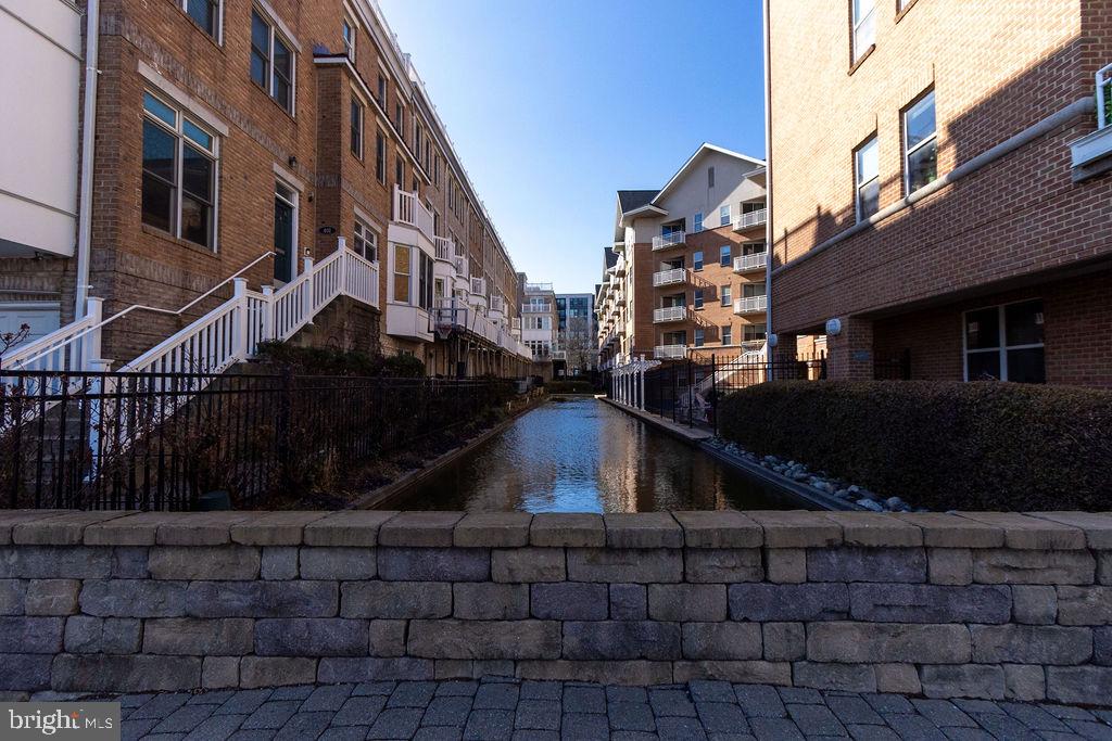 23 Pierside Dr #217
