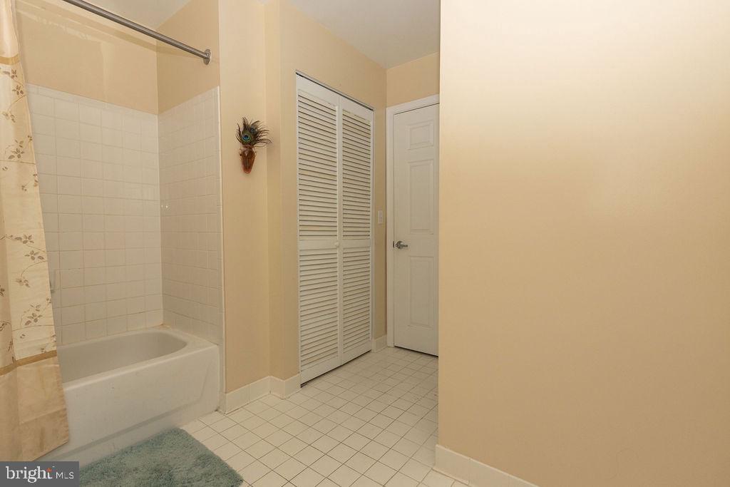 23 Pierside Dr #217