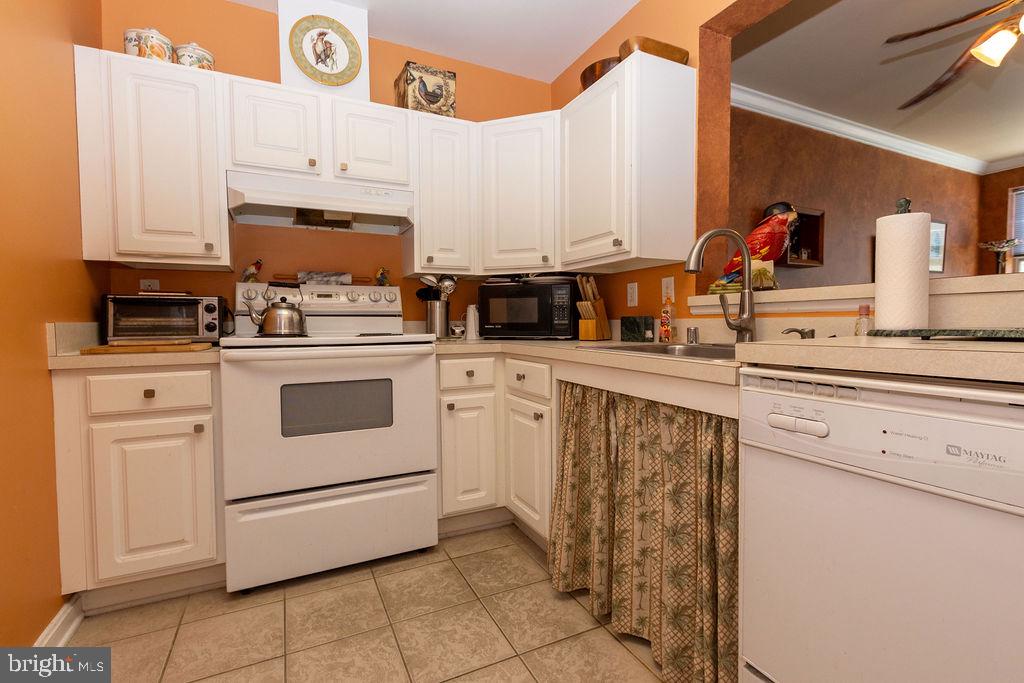 23 Pierside Dr #217
