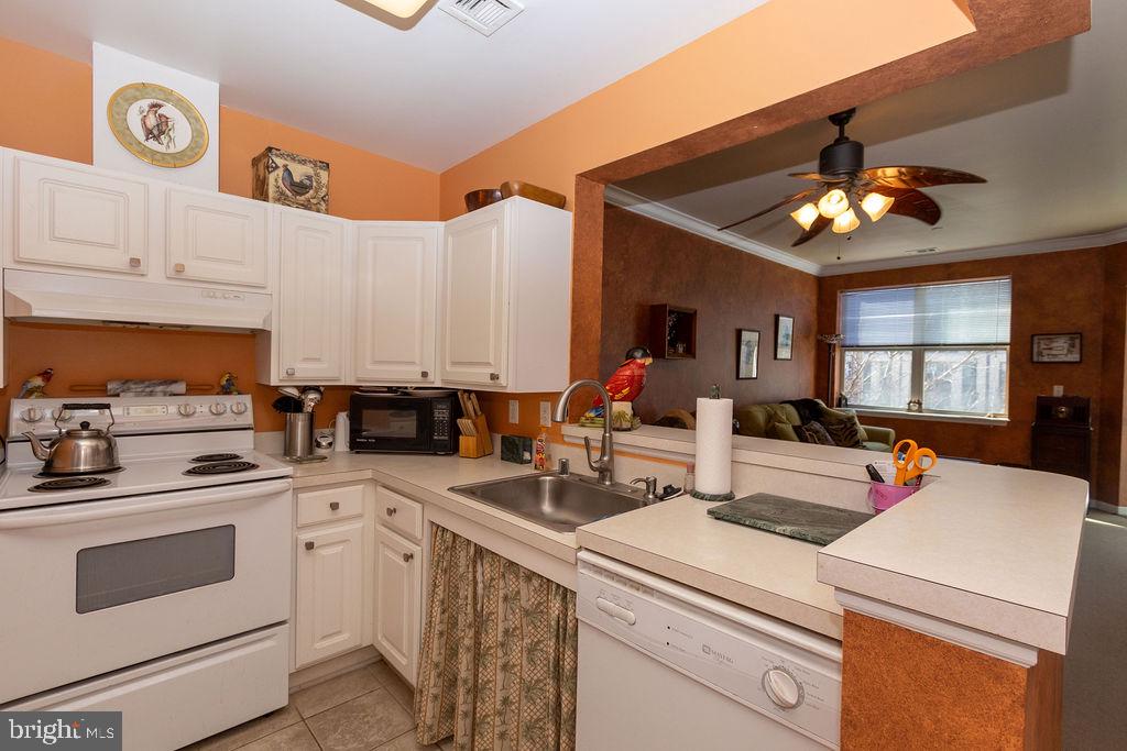 23 Pierside Dr #217