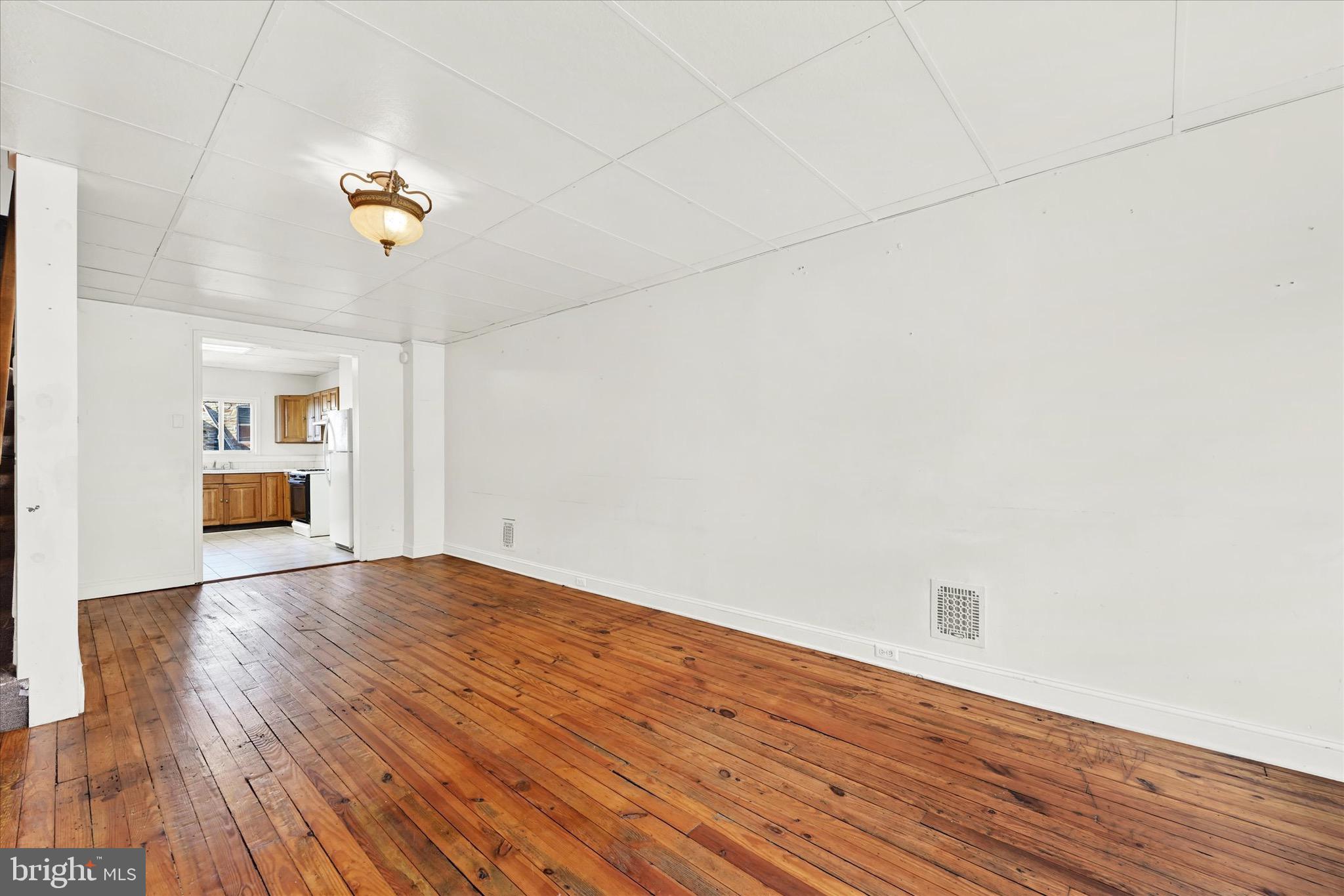 112 S Bouldin Street