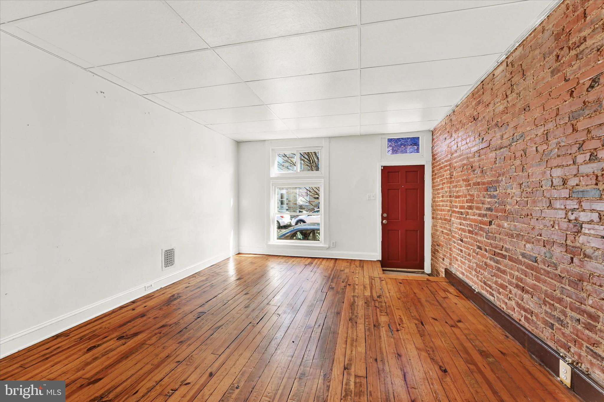 112 S Bouldin Street