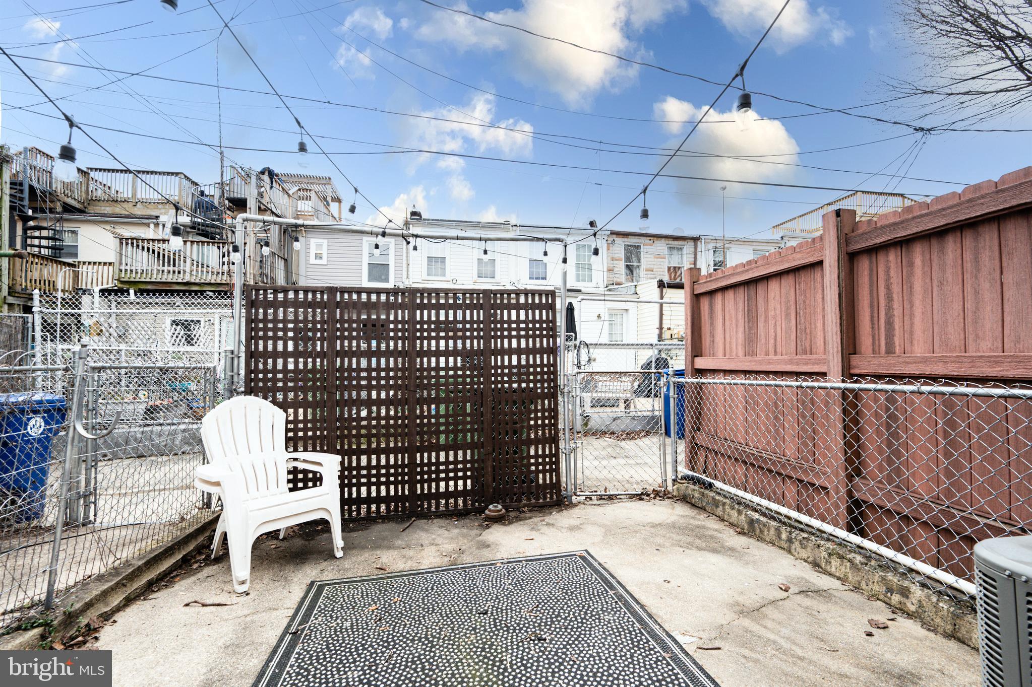413 Sanders St