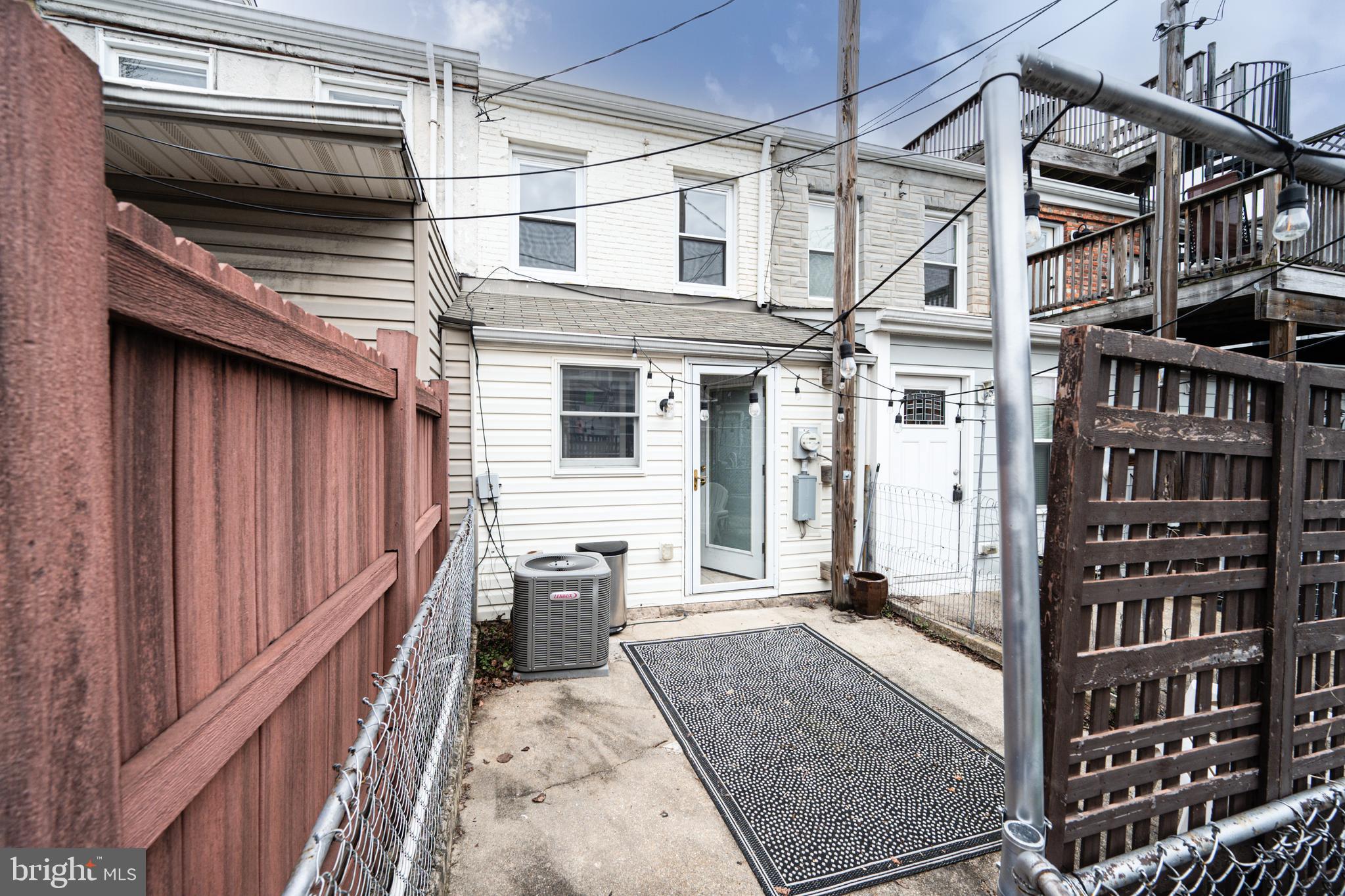 413 Sanders St