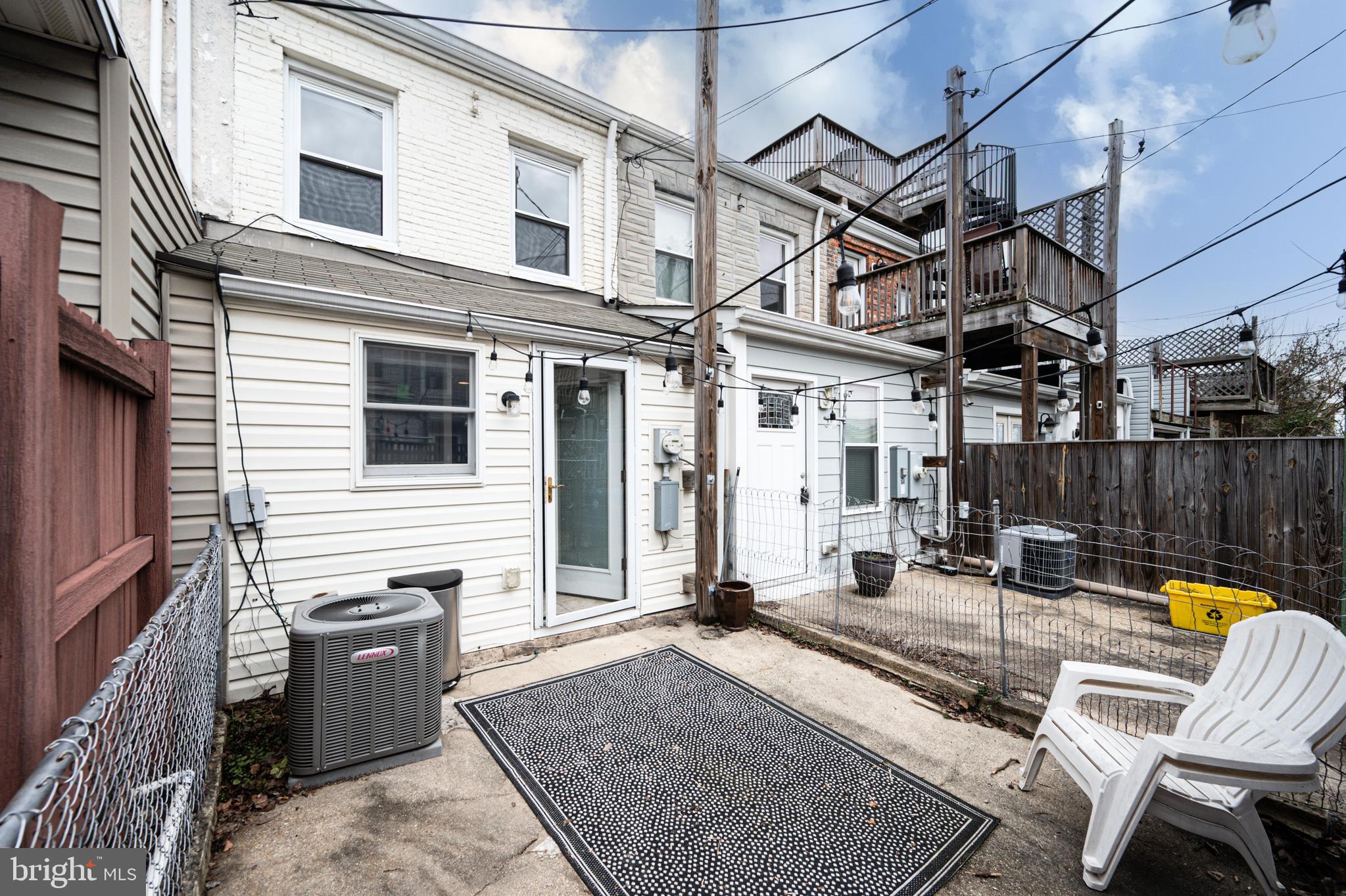 413 Sanders St